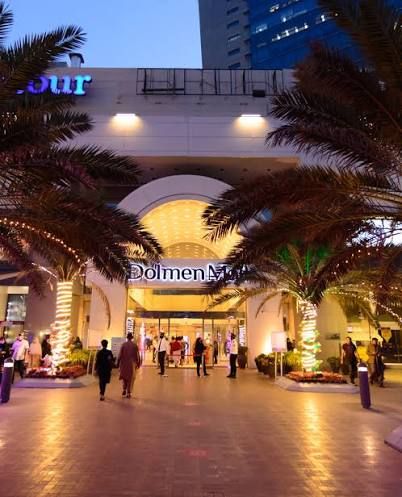 Dolmen Mall, Clifton
