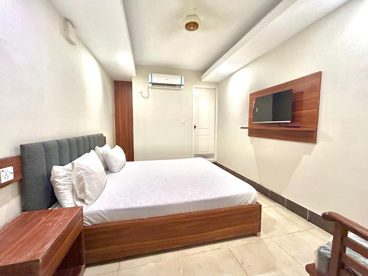 Super Deluxe Room at Hotel Seaview